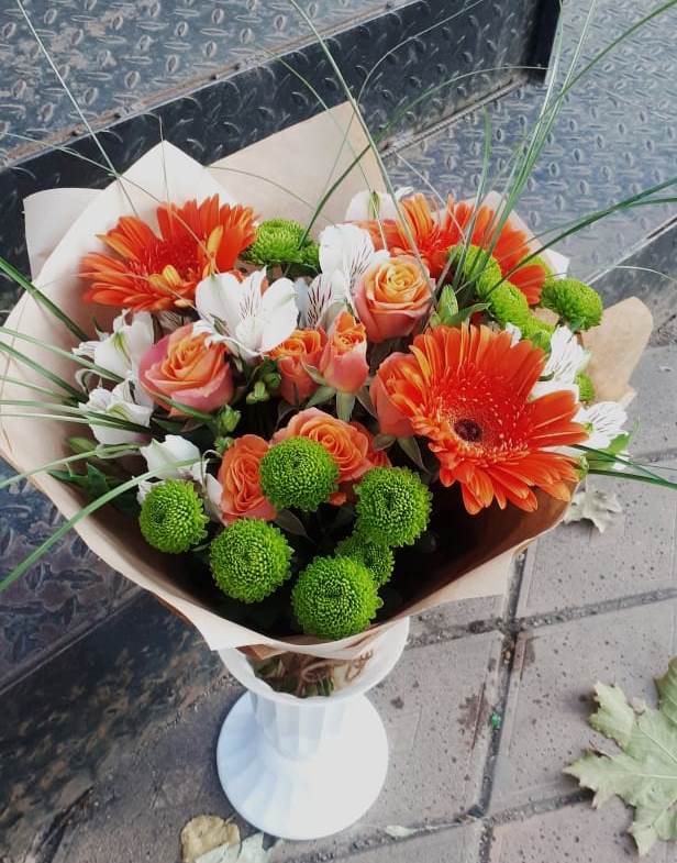 Букет цветов из: Герберы, Хризантемы, Альстромерии и Розы в Юрты