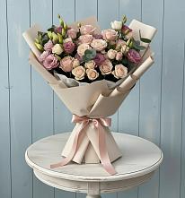 Букет цветов из:  Розы и Лизиантусы в Юрты