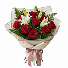 Букет цветов из:  Лилии и Розы в Юрты