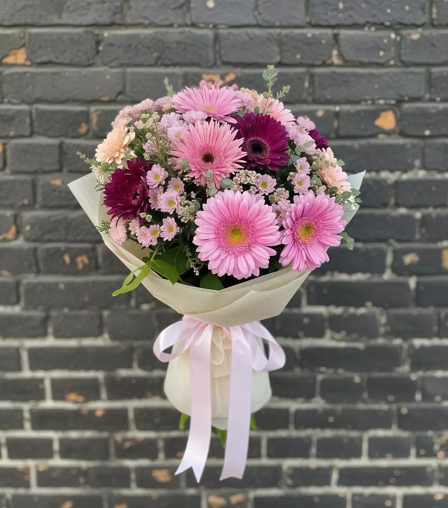 Букет цветов из: Герберы и Хризантемы в Юрты