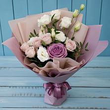 Букет цветов из:  Розы и Лизиантусы в Юрты
