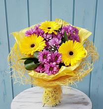 Букет цветов из:  Хризантемы и Герберы в Юрты