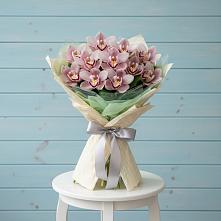 Букет цветов из:  Орхидеи и Розы в Юрты