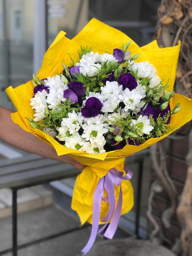 Букет цветов из: Ирисы, Хризантемы и Ромашки в Юрты