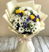 Букет цветов из:  Ирисы, Хризантемы и Розы #REPLACE_PRED# Юрты