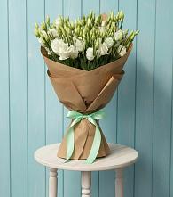 Букет цветов из:  Лизиантусы в Юрты