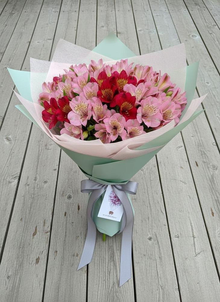 Букет цветов из: Альстромерии в Юрты