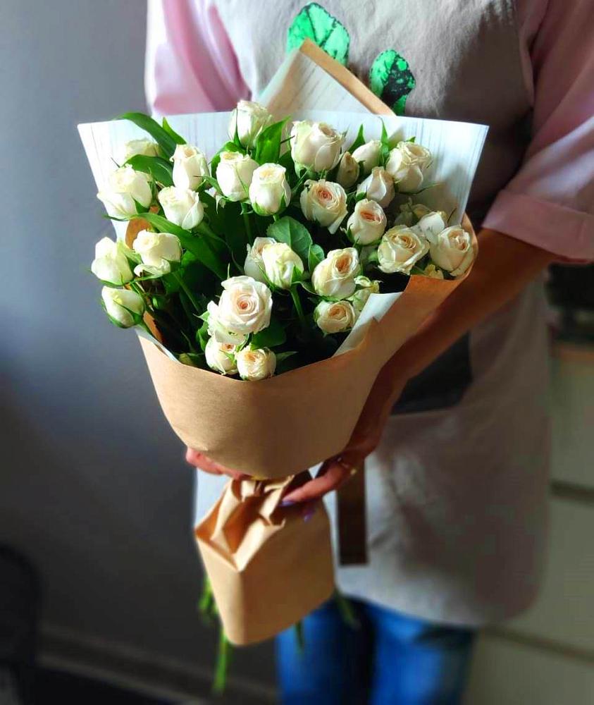 Букет цветов из: Розы в Юрты
